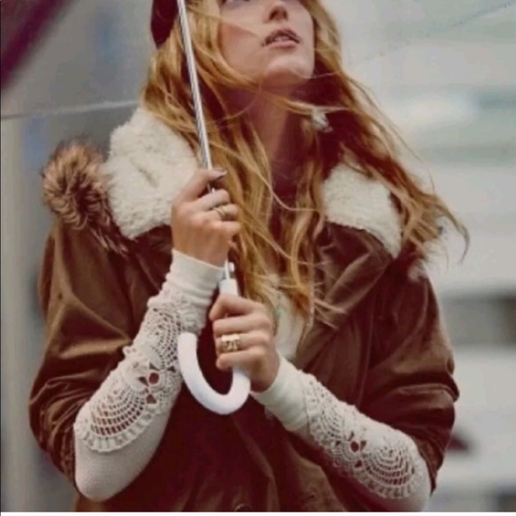 Free People Tops - Free People Ivory Synergy Crochet Cuff Thermal